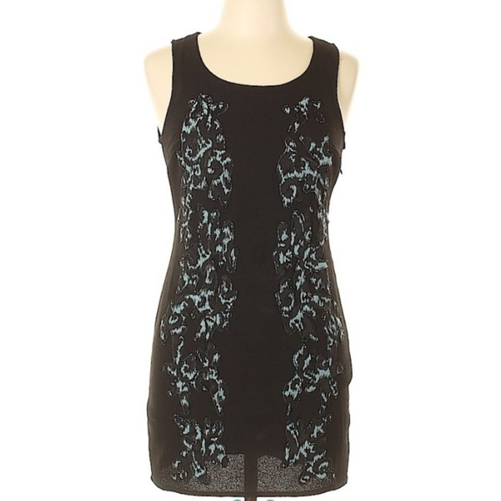 Sparkle and Fade S black/blue keyhole back‎ sleeveless shift dress